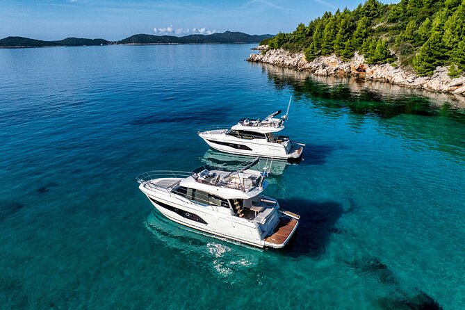 Exclusive Luxury Yacht Tour of the Elaphiti Islands - Drinks, comfort, and the crew