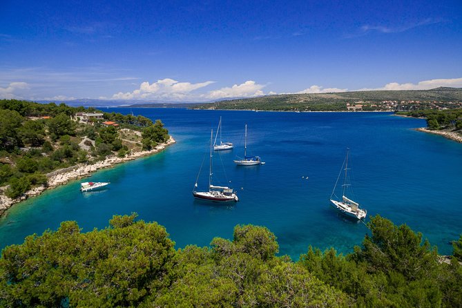 Explore west side of island Brač with Pasara boat - Traditional Dalmatian boat - Key points at a glance