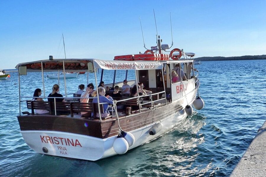 Fazana: Guided Dolphin Watching Sightseeing Cruise at Sunset - Searching the waters of Brijuni National Park