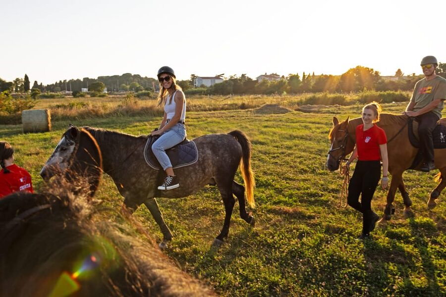 Fazana: Sunset 1-hour Horse Riding in Nature with Guide - What $58 Buys You