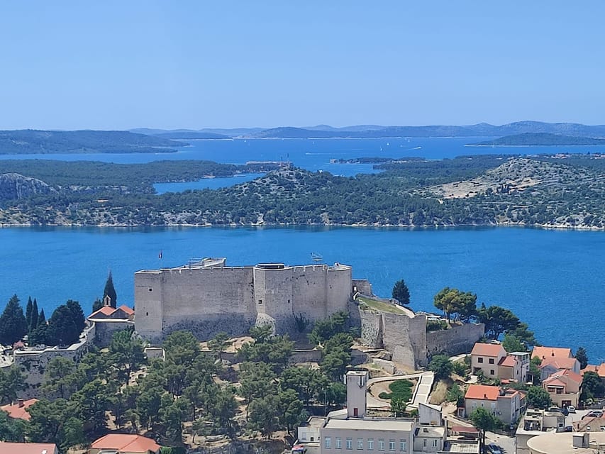 Fortresses Sightseeing - Eco City Tour Šibenik - What the retro vehicle adds