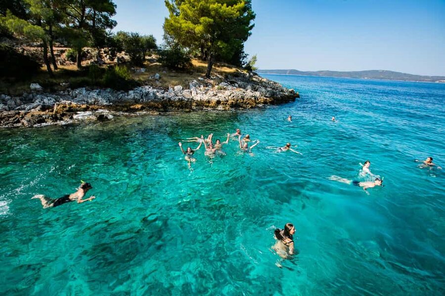 From Brač Island: Catamaran Tour with Food & Drinks - A full day on Brač, without piecing it together yourself