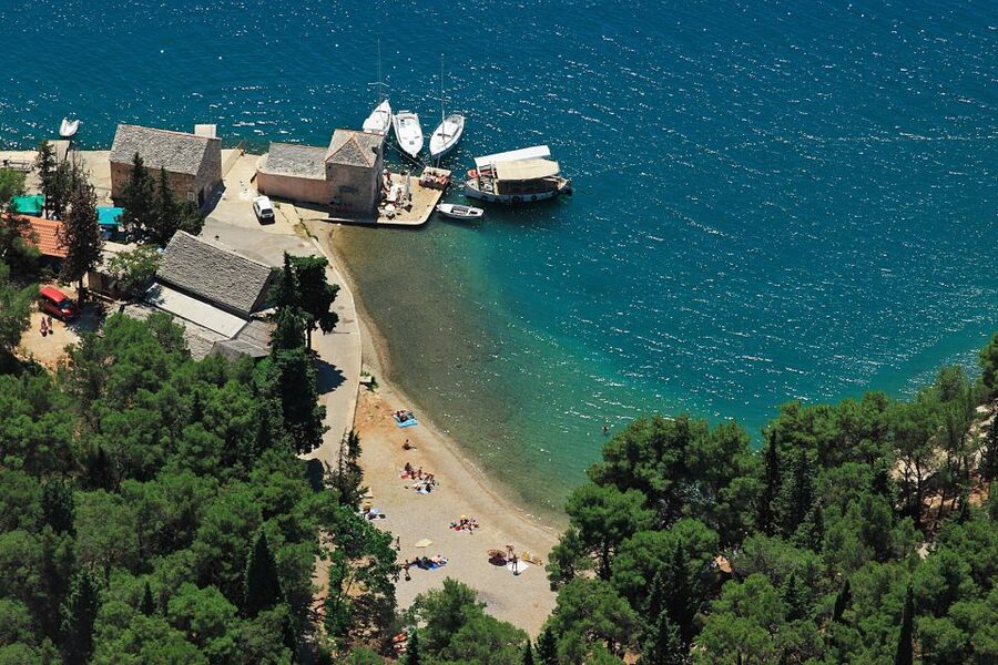 From Brač: Panoramic Flight over Brač, Hvar, Šolta, & Split - Who will enjoy this flight most