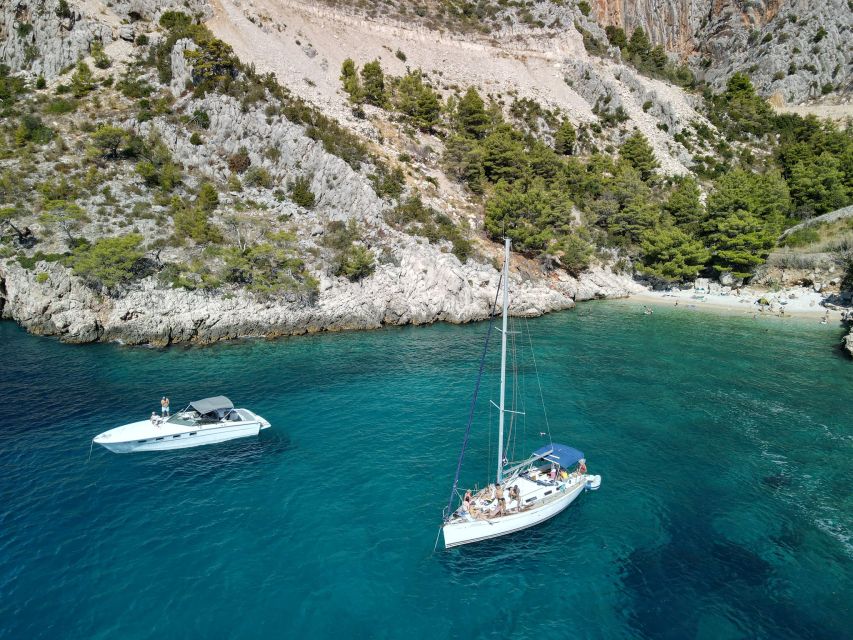 From Hvar: Pakleni Islands & Red Rocks Comfort Sailboat Tour - How much sailing will you really do?