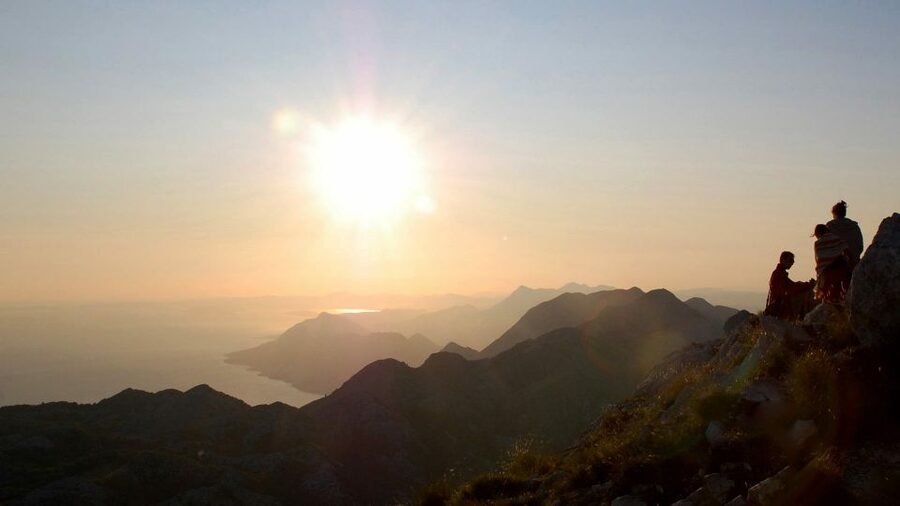 From Makarska: Biokovo Nature Park Guided Tour with Skywalk - Stepping onto the glass Skywalk