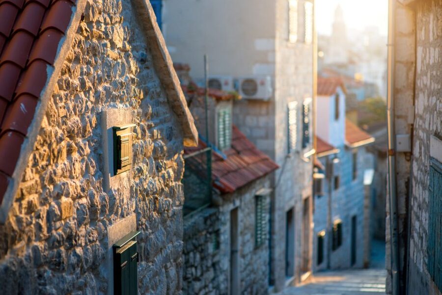 From Makarska Riviera: Full-Day Split & Trogir Tour - Who should book this excursion