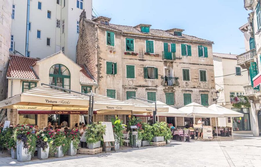 From Makarska : Split City Guided Tour & Free Time - Starting in Split’s old stone center