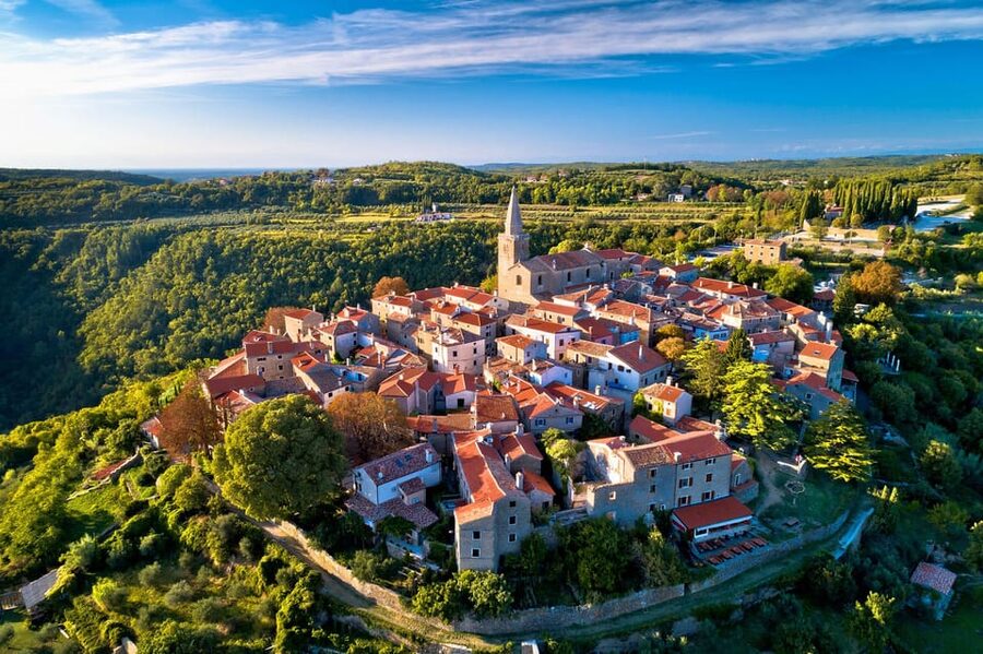 From Pula/Medulin: Istria Tour + Poreč, Motovun and Groznjan - What $134 covers, and what it does not