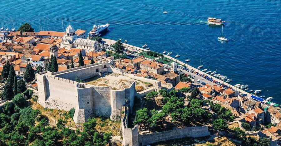 From Sinj: 1.5-Hour Private Flight over Kornati & Šibenik - From Sinj Field toward the Kozjak slopes