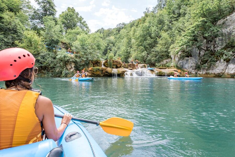 From Slunj: Mrežnica Canyon Kayaking Tour - The short van ride to the river