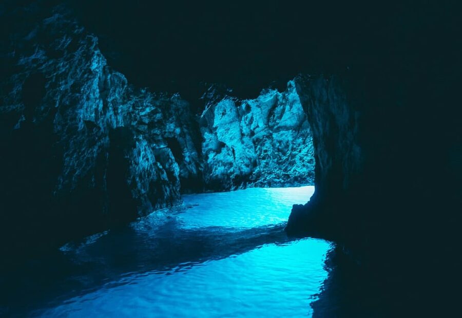 From Split: Blue Cave & 5 Islands Amazing Speedboat Tour - A fast start from Split to Biševo