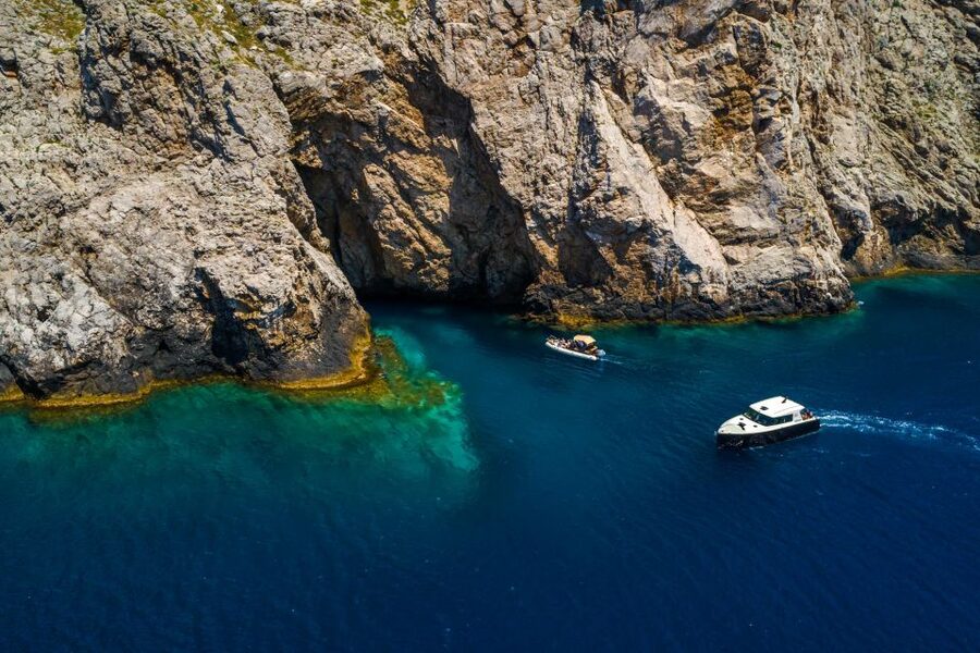 From Split: Blue Cave and Hvar Guided Tour by Luxury Boat - Milna, Lunch, and the Question of Where to Eat