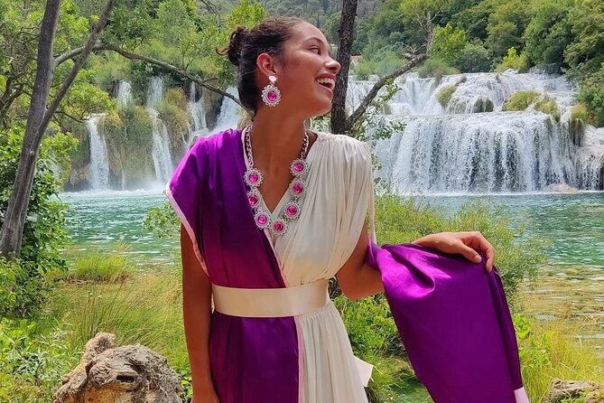 From Split: Krka Waterfalls Trip with Boat Cruise and Swimming - What the guides add to a large-group outing