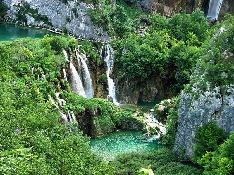 From Split or Trogir: Plitvice Lakes Private Tour - How the 12-hour schedule feels