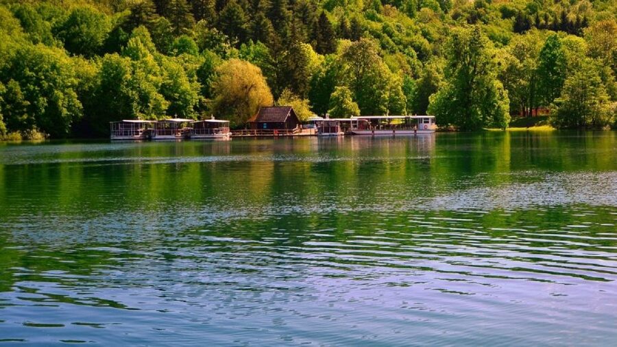From Split or Trogir: Plitvice Lakes Trip with Entry Ticket - Timing, weather, and the best season