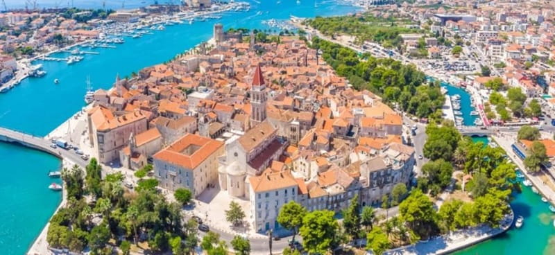 From Split or Trogir: Trogir and Blue Lagoon Half-Day Trip - Maslinica on Šolta: the calmest stop of the day