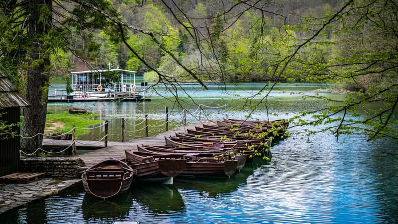 From Split: Plitvice Lakes Guided tour - The 3.5-hour journey from Split or Trogir
