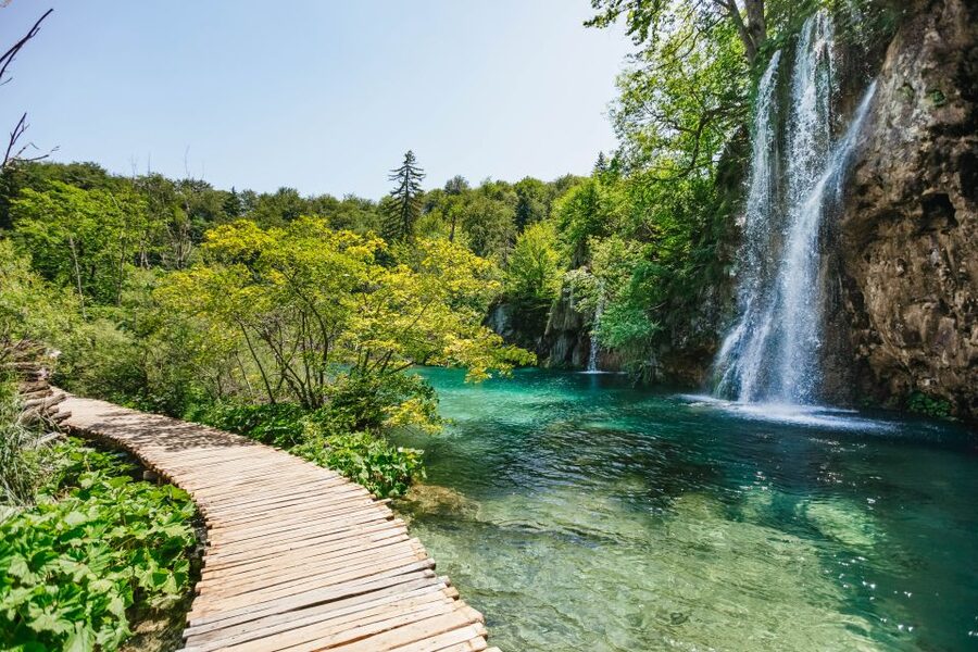 From Split: Plitvice Lakes National Park Guided Tour - How the €76 price works in practice