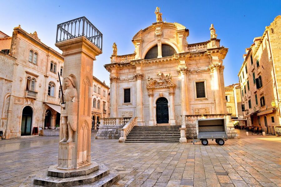 From Split & Trogir: Dubrovnik Guided Day Tour - Walking into Dubrovnik’s fortified Old Town