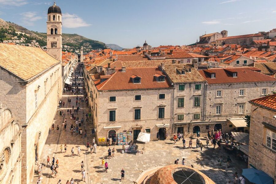From Split & Trogir: Dubrovnik Guided Day Tour - The Ston stop and its oysters