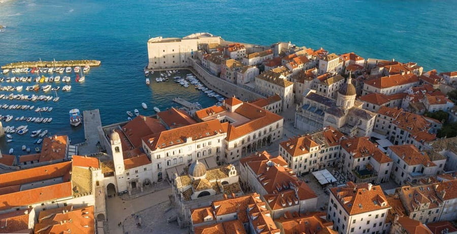 From Split/Trogir: Dubrovnik Guided Tour with a Stop in Ston - Three hours to eat, shop, or add your own sight
