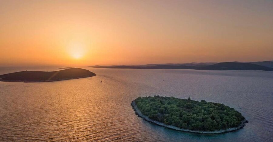 From Trogir: Sunset Private Tour - Why the 7:00 PM departure works so well