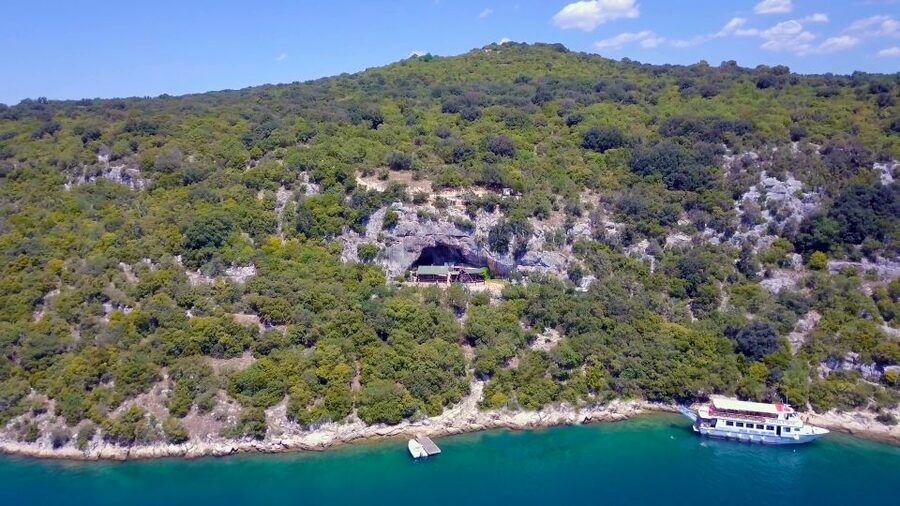 From Vrsar: Lim Bay, Pirate Cave and Rovinj Visit - The longer cruise toward Rovinj