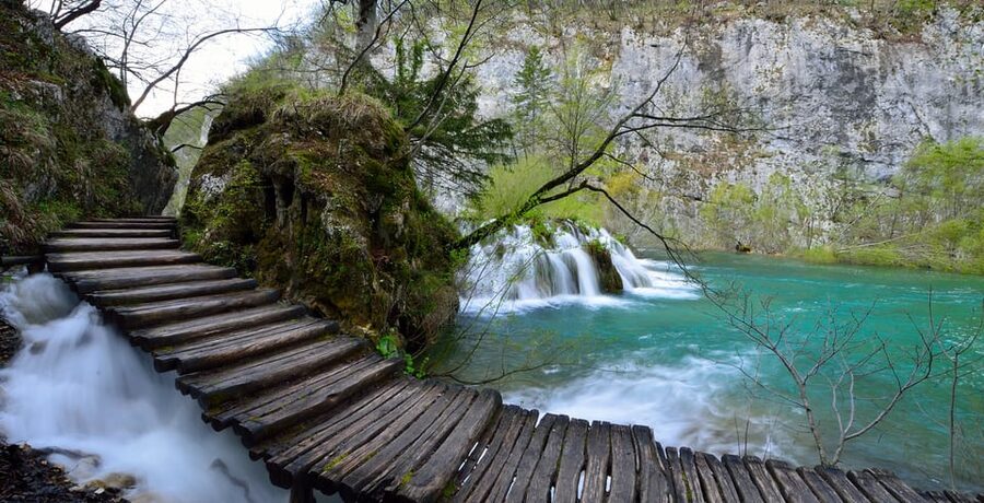 From Zadar: Plitvice Lakes Day Tour - Collecting your ticket at Plitvice Lakes