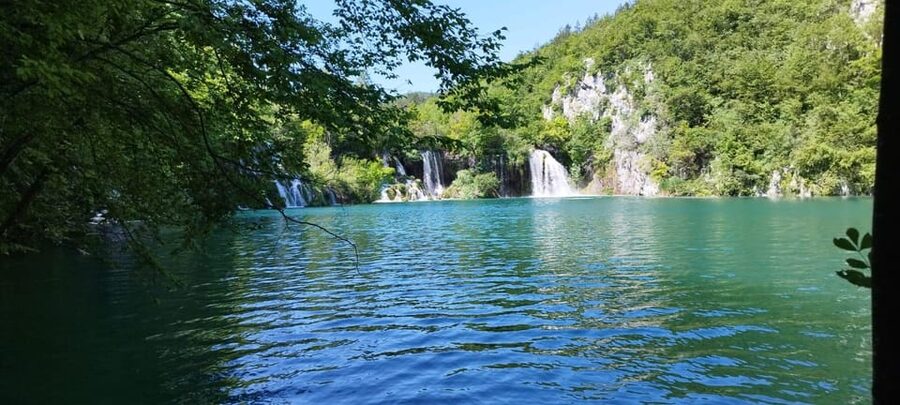 From Zadar: Plitvice Lakes Day Tour - Choosing between the 4-kilometer and 8-kilometer routes