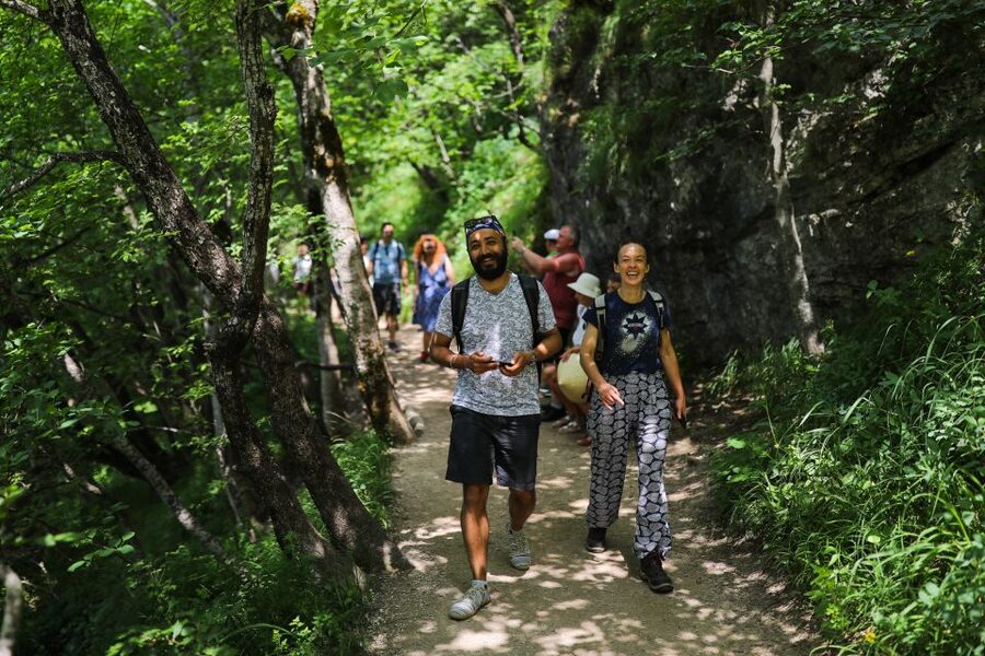 From Zadar: Round-Trip Transfer to Plitvice Lakes - Getting park tickets before you start walking