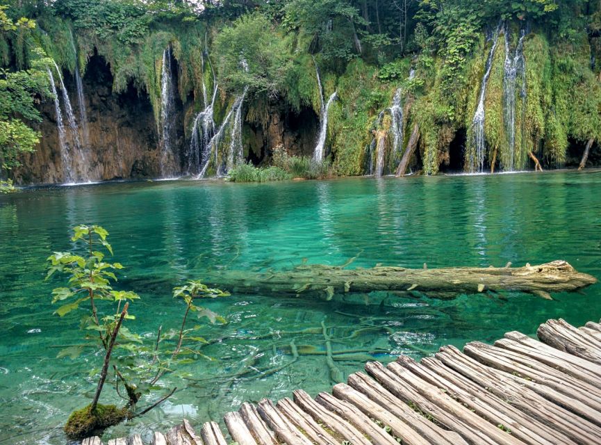 From Zadar: Round-Trip Transfer to Plitvice Lakes - Food, breaks, and what to carry