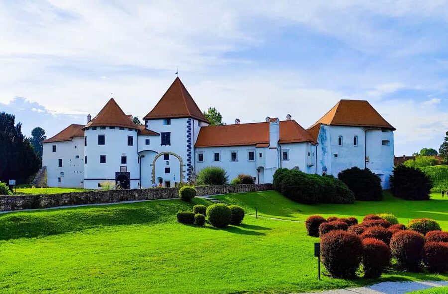 From Zagreb:Discover North Croatia, Museums, Castle and City - Trakošćan Castle and the life of northern nobles