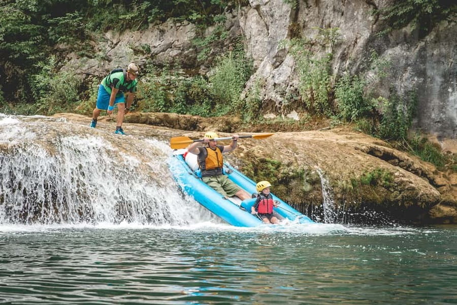 From Zagreb: Mrežnica kayaking & Rastoke village - day trip - Rastoke’s mills and waterfalls in 45 minutes