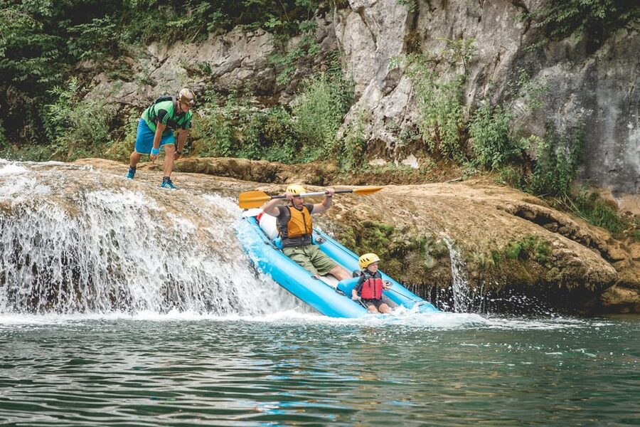 From Zagreb: Mrežnica kayaking & Rastoke village - day trip - Four hours through Mrežnica’s canyon