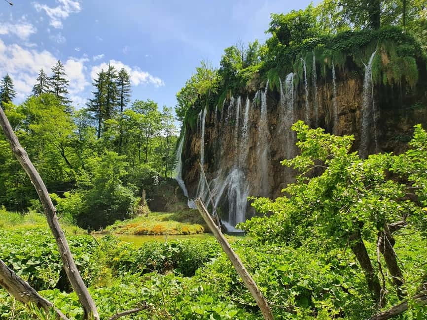 From Zagreb: Rastoke and Plitvice lakes Guided Day Trip - The boat ride and park train
