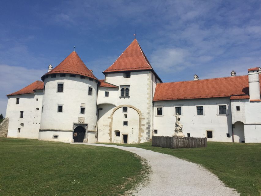 From Zagreb: Varazdin Baroque Town & Trakoscan Castle - The cemetery stop adds a quieter note