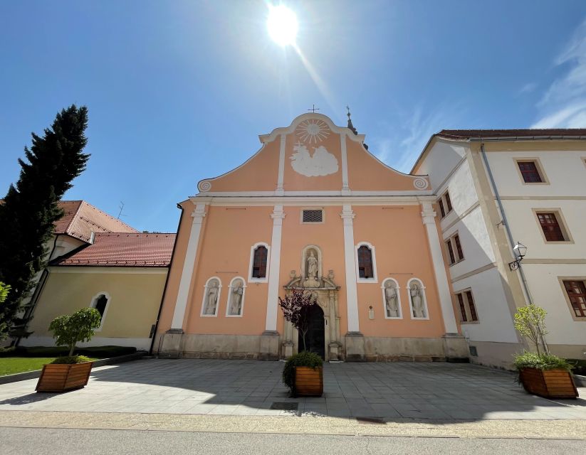 From Zagreb: Varazdin Baroque Town & Trakoscan Castle - The pace is friendly, but the route is not flat