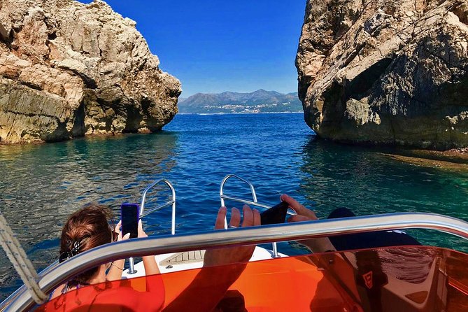Full-Day Private Boat Tour of Elafiti Island from Dubrovnik - What the skipper adds to the experience