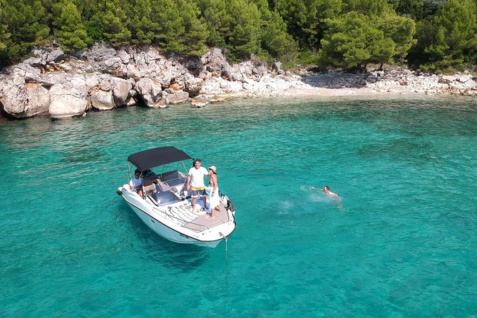 Full day Private Boat Tour to Elaphite Islands and South Mljet - The first ten minutes: getting away from Dubrovnik