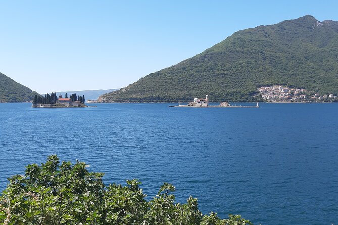 Full-Day Tour Bay of Kotor Perast Kotor and Budva small group from Dubrovnik - The driver makes or breaks the experience