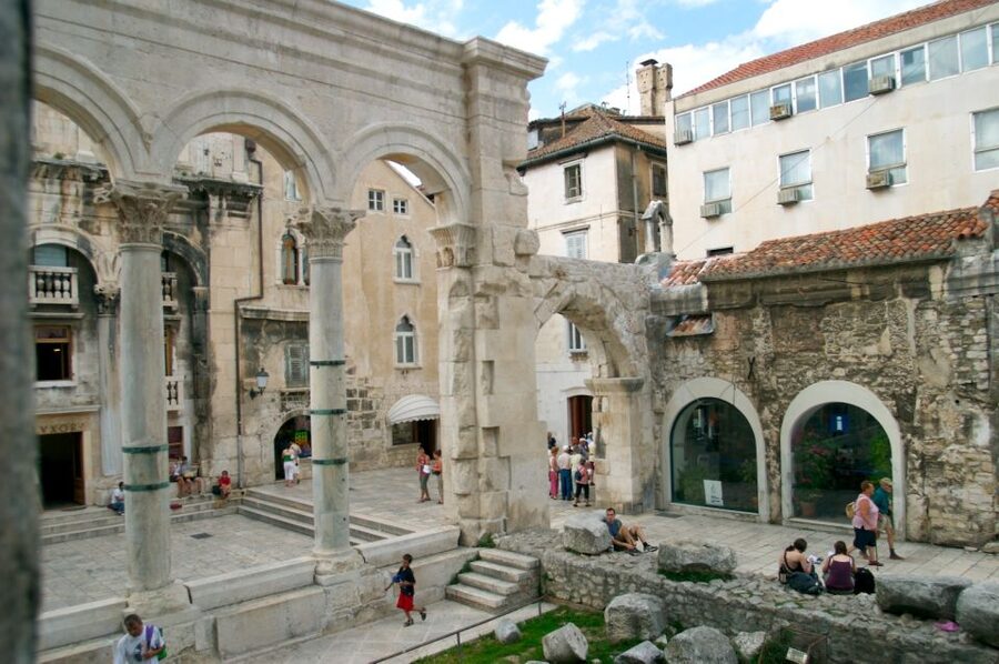 Full-Day Trip from Dubrovnik to Split - Entering Diocletian’s Palace with a local guide