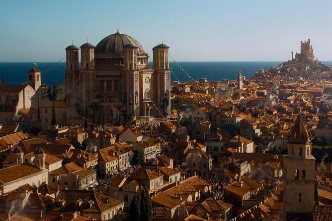 Game of Thrones Extended Tour with Swords and Props - The St. Ignatius staircase and the prop photographs