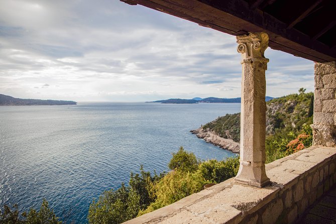 'Game of Thrones' Walking Tour in Dubrovnik - Walking Dubrovnik’s walls above the rooftops