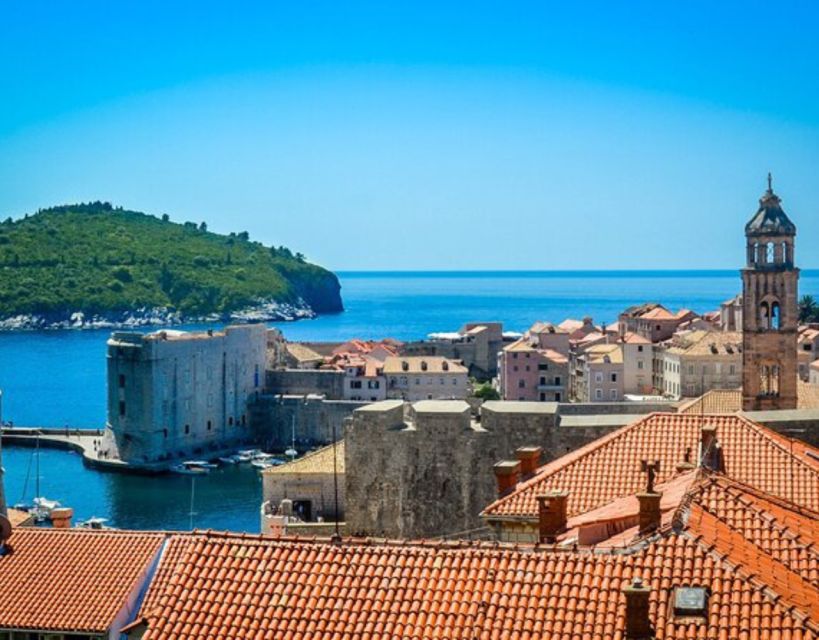 Group tour: Dubrovnik Walking Tour (1h duration, 9:30am, 6pm - What the guide’s style adds