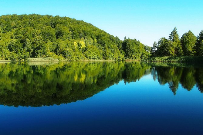 Guided transfer from Zagreb to Split with Plitvice Lakes stop - Boat rides, park transport, and the walking challenge
