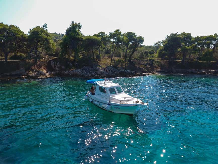 half day group speedboat tour of the islands around Zadar - Ošljak gives you the first taste of island water