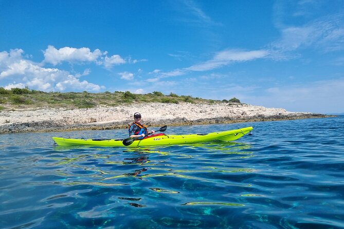 Half-day kayak tour from Hvar town - The circular route back to Hvar