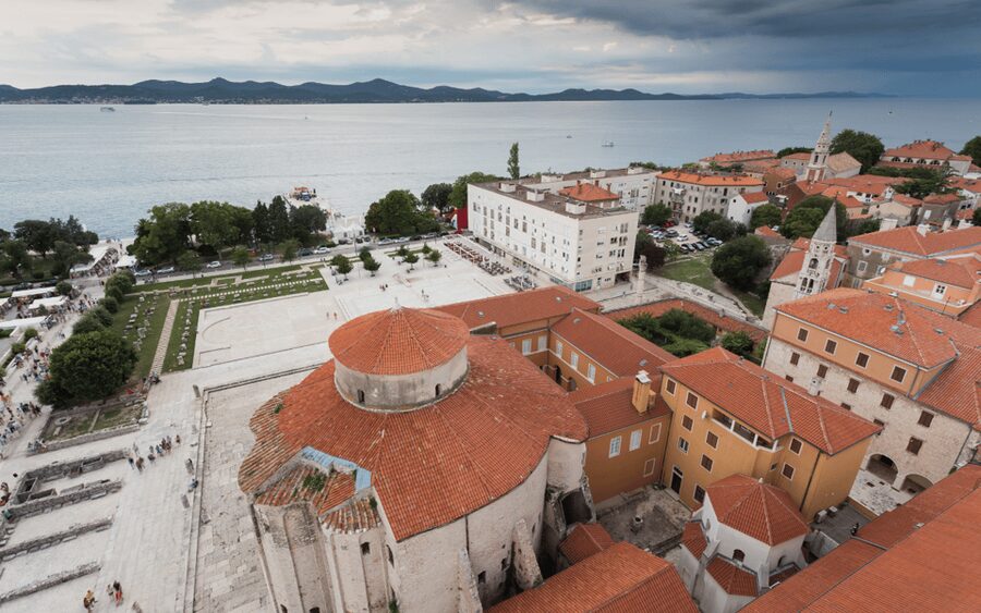 History Walking Group Tour in Old Center of Zadar - Meeting at Five Wells Square