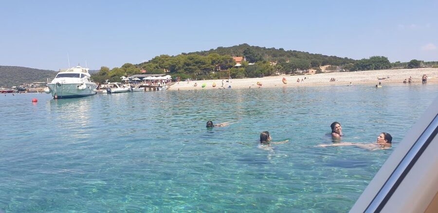 Hvar:Blue & Grenn Cave and Vis Island Private Speedboat Tour - Why the private boat format matters
