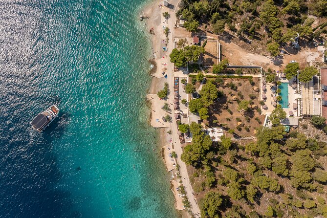 Hvar, Brač & Pakleni islands cruise with lunch & drinks from Split & Trogir - Breakfast, burgers, and drinks aboard